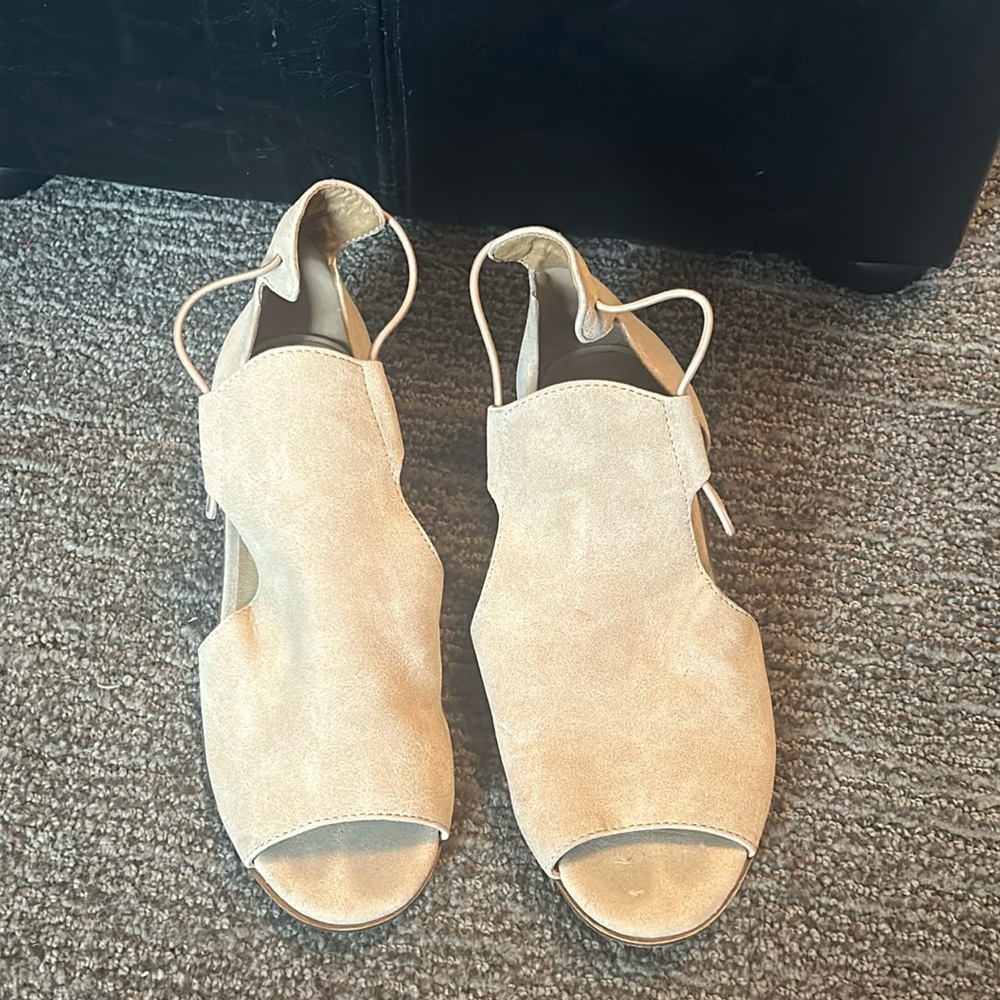 Lucky Brand Shoes Size 3